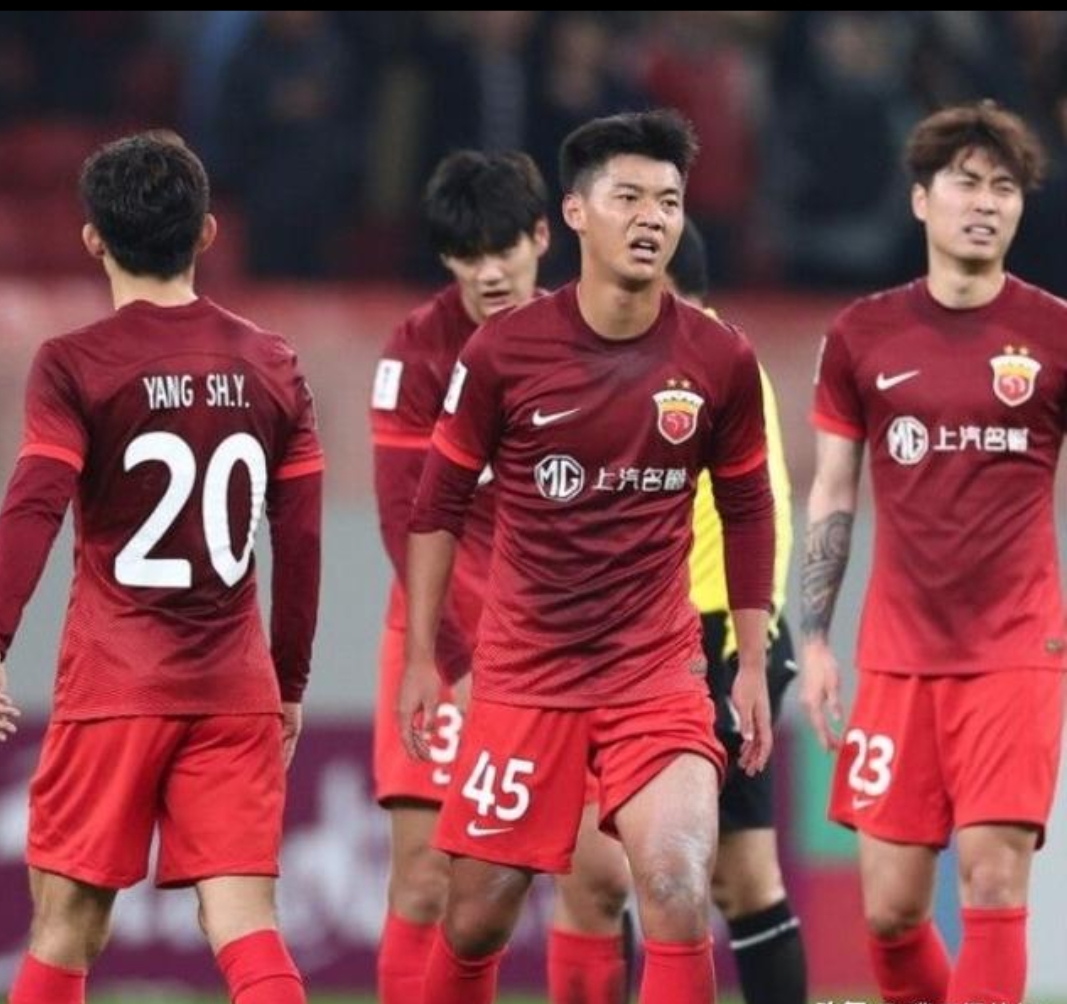 冲刺阶段亚冠焦点战;上海海港迎来里程碑;管理层满意;年轻球员得到机会的简单介绍 冲刺阶段亚冠焦点战;上海海港迎来里程碑;管理层满意;年轻球员得到机会的简单介绍