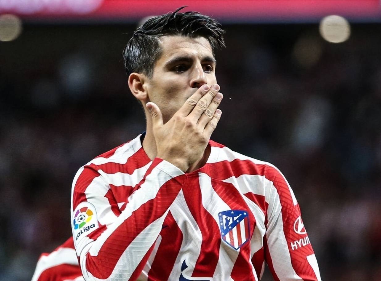 英超赛程吃紧，AC米兰冲刺阶段内部沟通，更衣室稳定，年轻球员得到机会的简单介绍