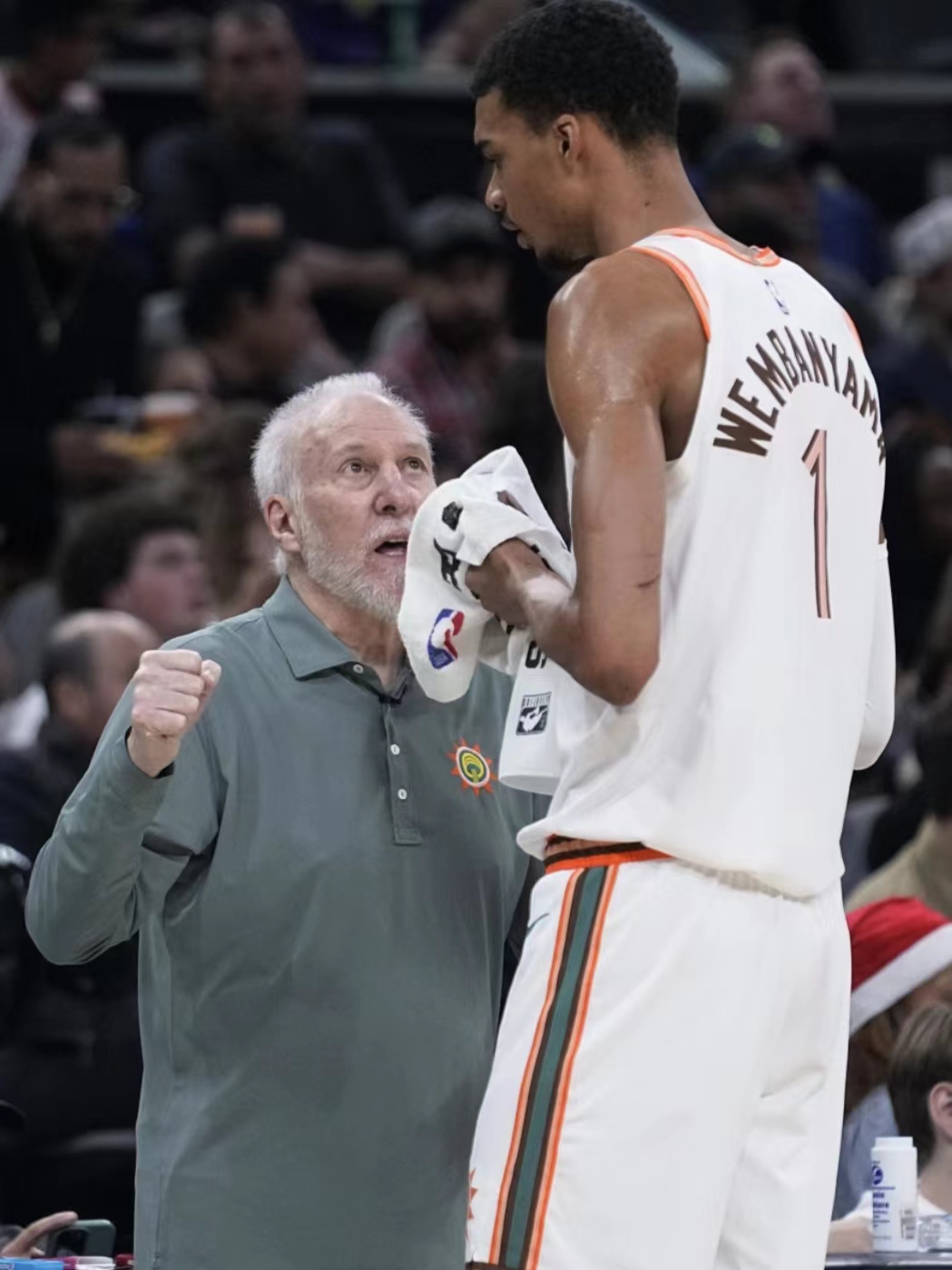 圣安东尼奥马刺国际比赛日绝杀压哨底特律活塞强势反弹备战法甲，集结日北京首钢队长鼓劲瞬间刷屏的简单介绍