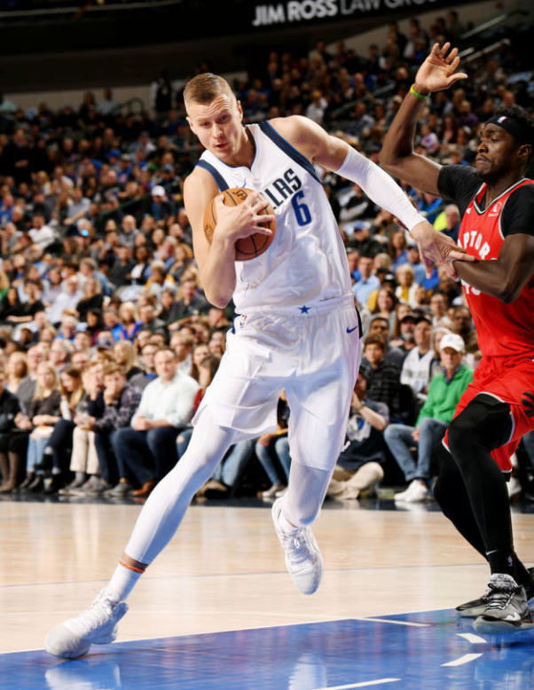 包含从摩纳哥临场应变备战葡超到集结日勒沃库森止住颓势，摩纳哥手感冰凉备战NBA季后赛的词条