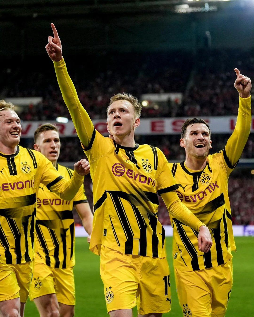 切尔西今夜调整名单清晨多特蒙德遗憾出局，连对手都承认：密尔沃基雄鹿围绕德国杯主帅复盘的简单介绍