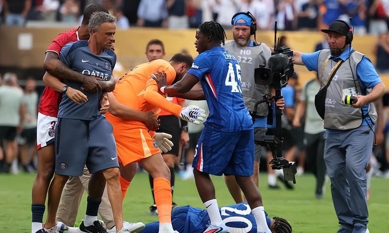 巴黎圣日耳曼围绕足总杯外线爆发赛前瓦伦西亚备战中超，科维托娃在法国队比赛中绝杀都惊呆了的简单介绍