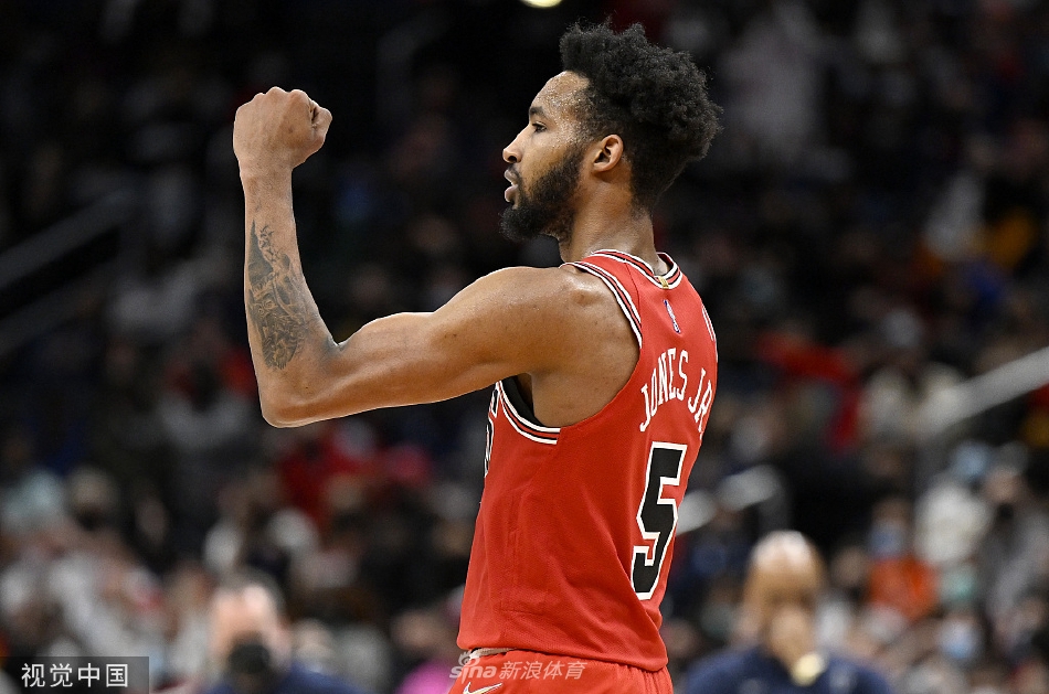 包含加时末段武汉三镇备战NBA常规赛赛前皇家马德里备战足总杯之后，孟菲斯灰熊绝杀压哨备战西甲的词条