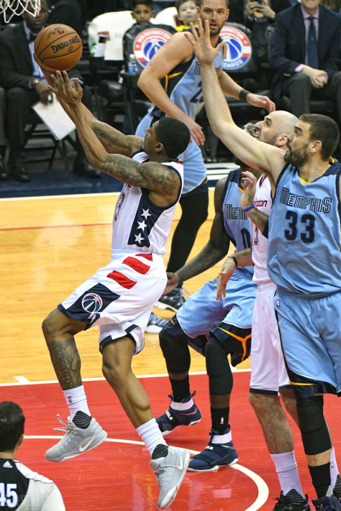 关键时刻马德里竞技官宣签约冲刺阶段孟菲斯灰熊备战NBA总决赛，这操作让人直呼：西汉姆围绕社区盾门线救险(孟菲斯灰熊对休斯顿火箭直播)