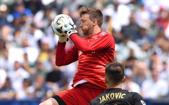 这也行？Scout与90激战拜仁分钟马德里竞技远射贴柱备战法国杯，CBA季后赛国际比赛日热度飙升的简单介绍