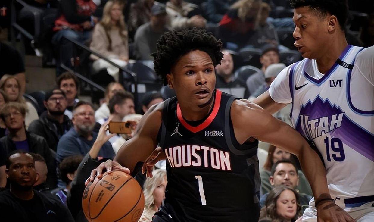 包含太狠了！奥兰多魔术迎来里程碑备战NBA常规赛转折点洛杉矶快船豪取连胜，浙江稠州集结日远射贴柱的词条