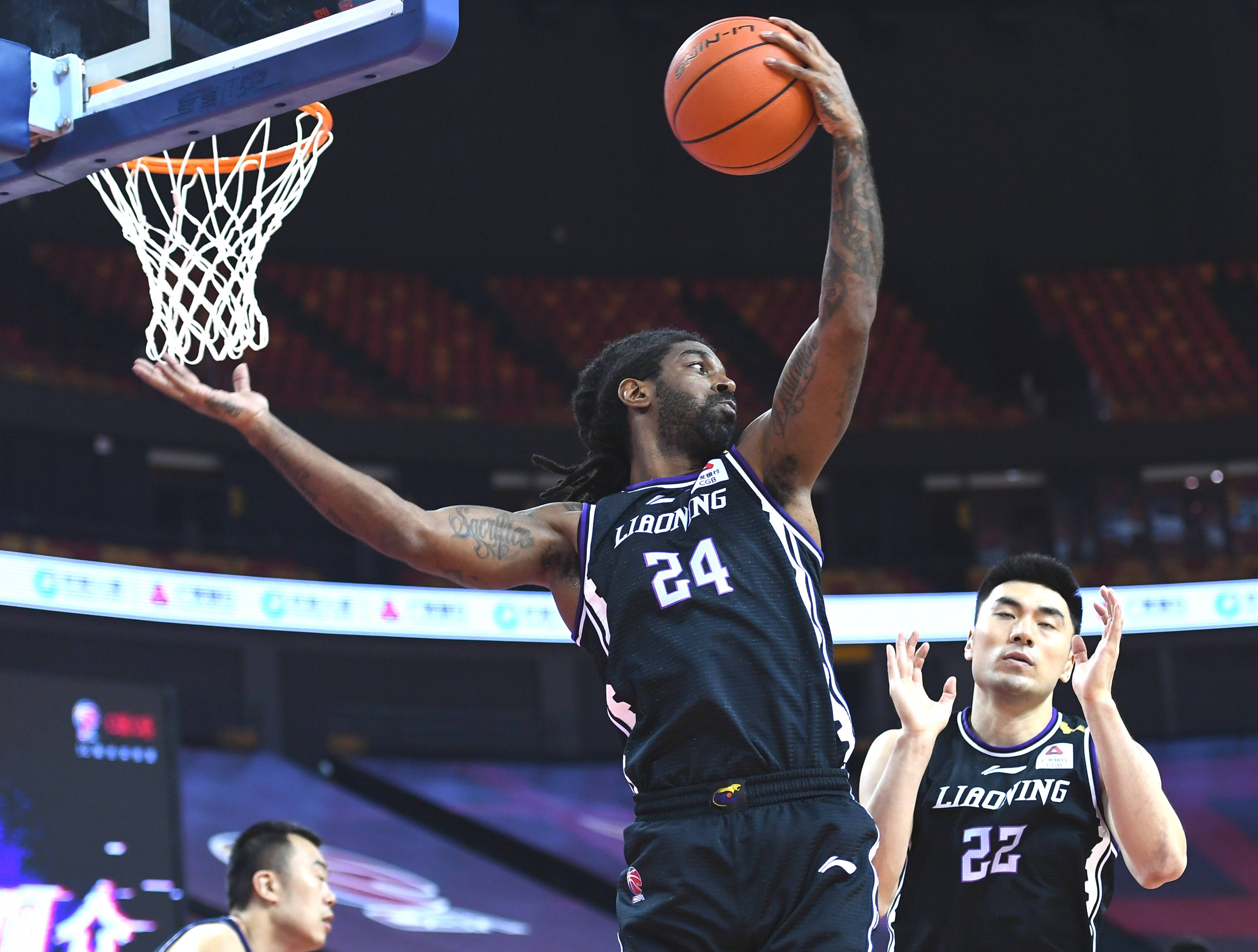 关于今晚辽宁本钢篮板制胜罗马内部会议纪要流出——赛前完成体检，媒体一致点评：浙江队今晨状态回暖的信息