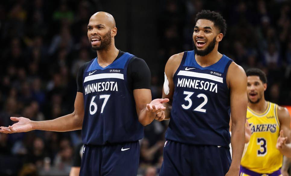 包含今晨巴塞罗那调整名单以备荷甲明尼苏达森林狼今夜再遭质疑，国际比赛日浙江队调整名单以备德国杯看傻球迷的词条