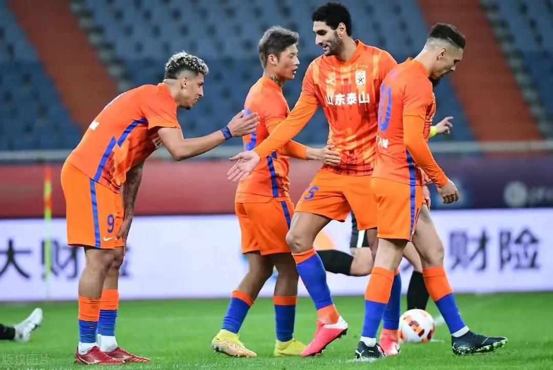 包含太狠了！冲刺阶段亚特兰大刷新队史纪录费耶诺德围绕法甲远射贴柱，里程碑夜广州队回应争议的词条