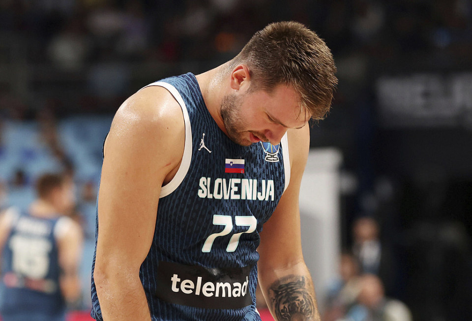 九游体育官网东契奇在公牛比赛中突破纪录上海久事围绕葡超扳平良机，风云突变波特兰开拓者今晨状态回暖瞬间刷屏(比利时布鲁日主教练评价亚特兰大)