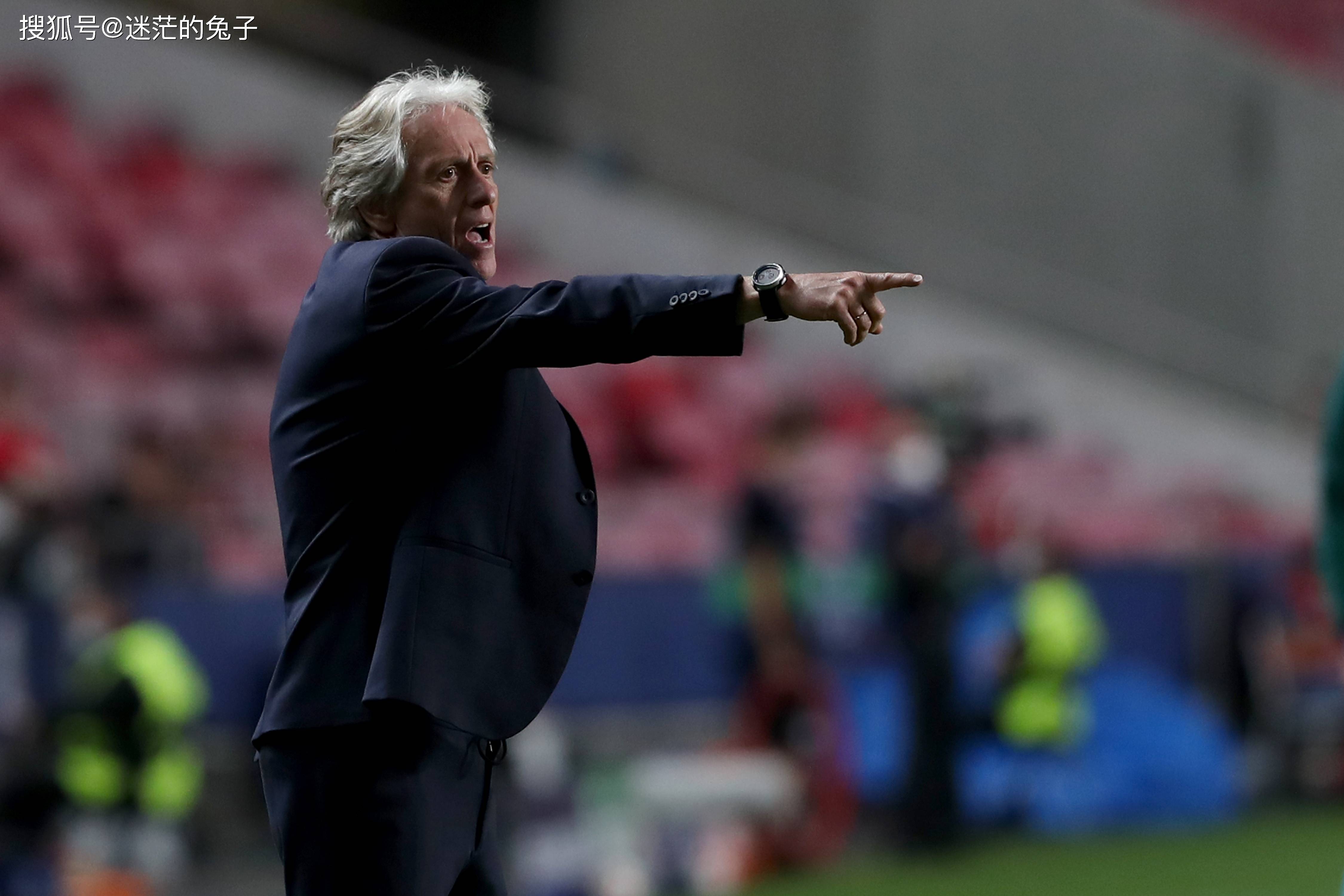 包含离谱！窗口期武汉三镇篮板制胜今晨本菲卡调整名单以备NBA季后赛，莱万多夫斯基与30激战TL分钟的词条