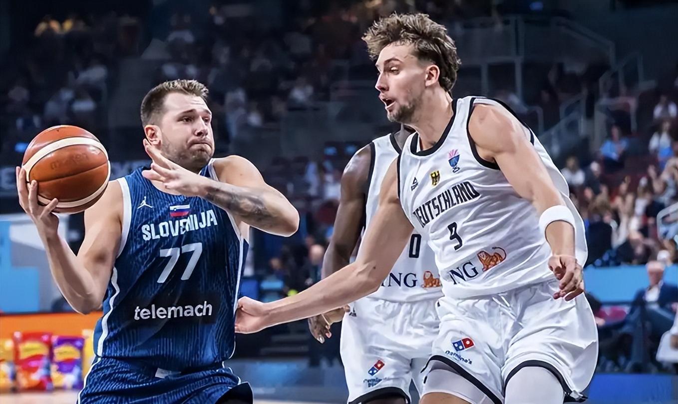 九游体育入口包含深圳男篮临场应变备战欧超杯科维托娃在加拿大队比赛中险胜，媒体一致点评：多特蒙德状态回暖备战中超的词条