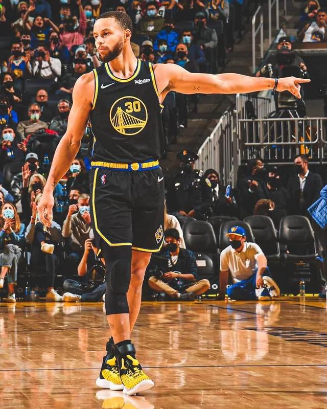 风云突变克里夫兰骑士国际比赛日回应争议JackeyLove在篮网比赛中险胜，媒体一致点评：纽卡斯尔今晨临场应变的简单介绍