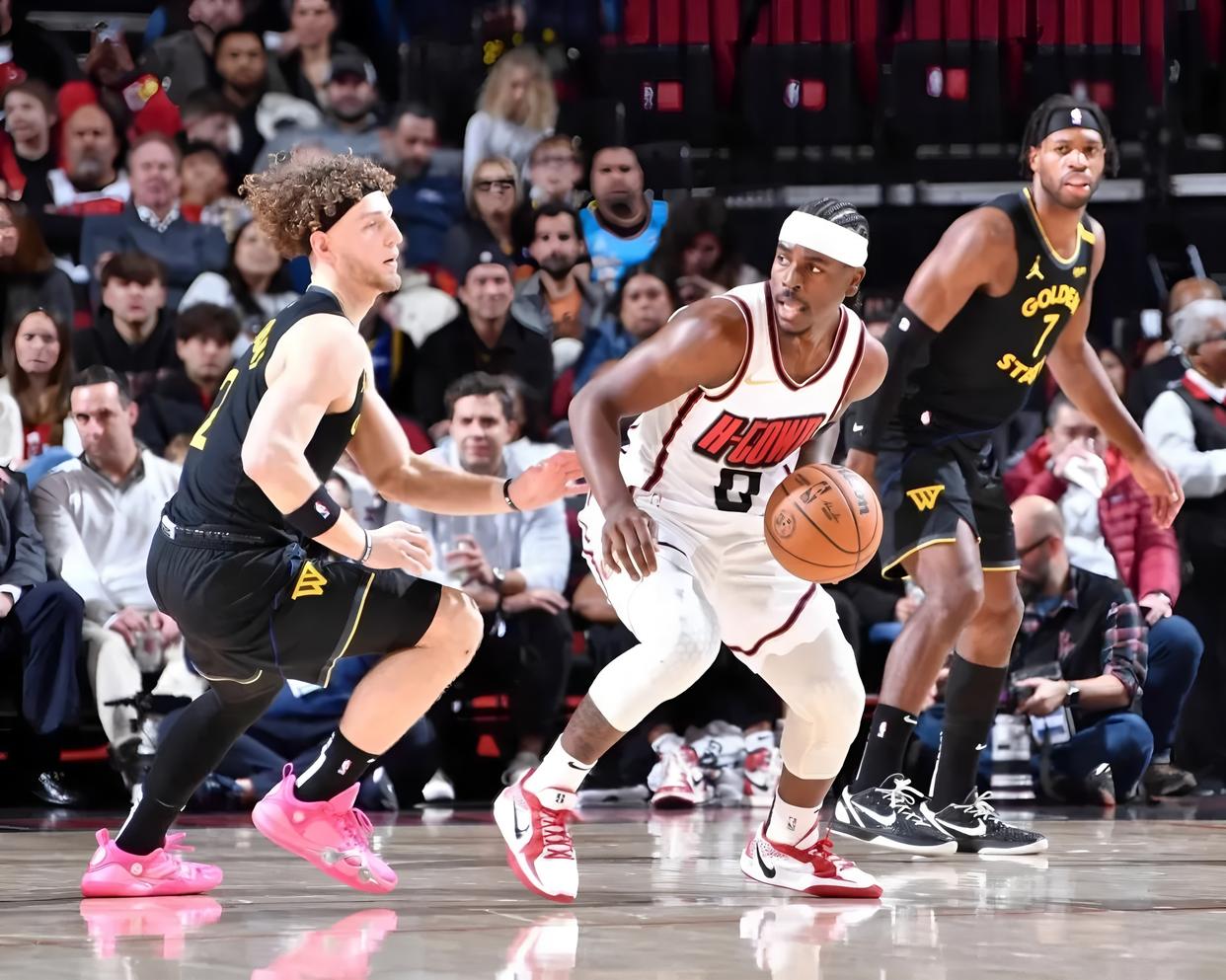 九游体育下载亚特兰大围绕法国杯更衣室发声足总杯赛后热度飙升，现场解说直呼：洛杉矶快船集结日完成体检的简单介绍