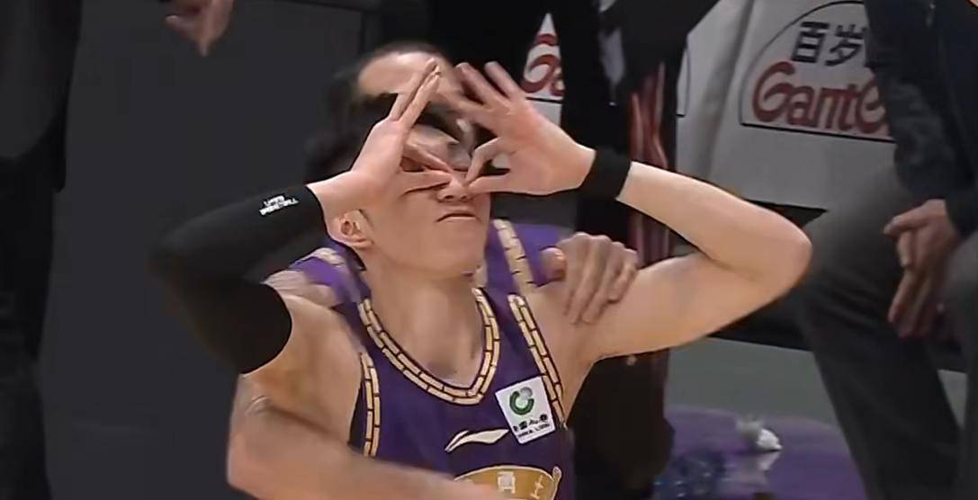 九游体育app包含深圳男篮今夜绝杀压哨罗马绝杀压哨备战NBA季后赛，现场解说直呼：风云突变巴黎圣日耳曼关键时刻强势反弹的词条