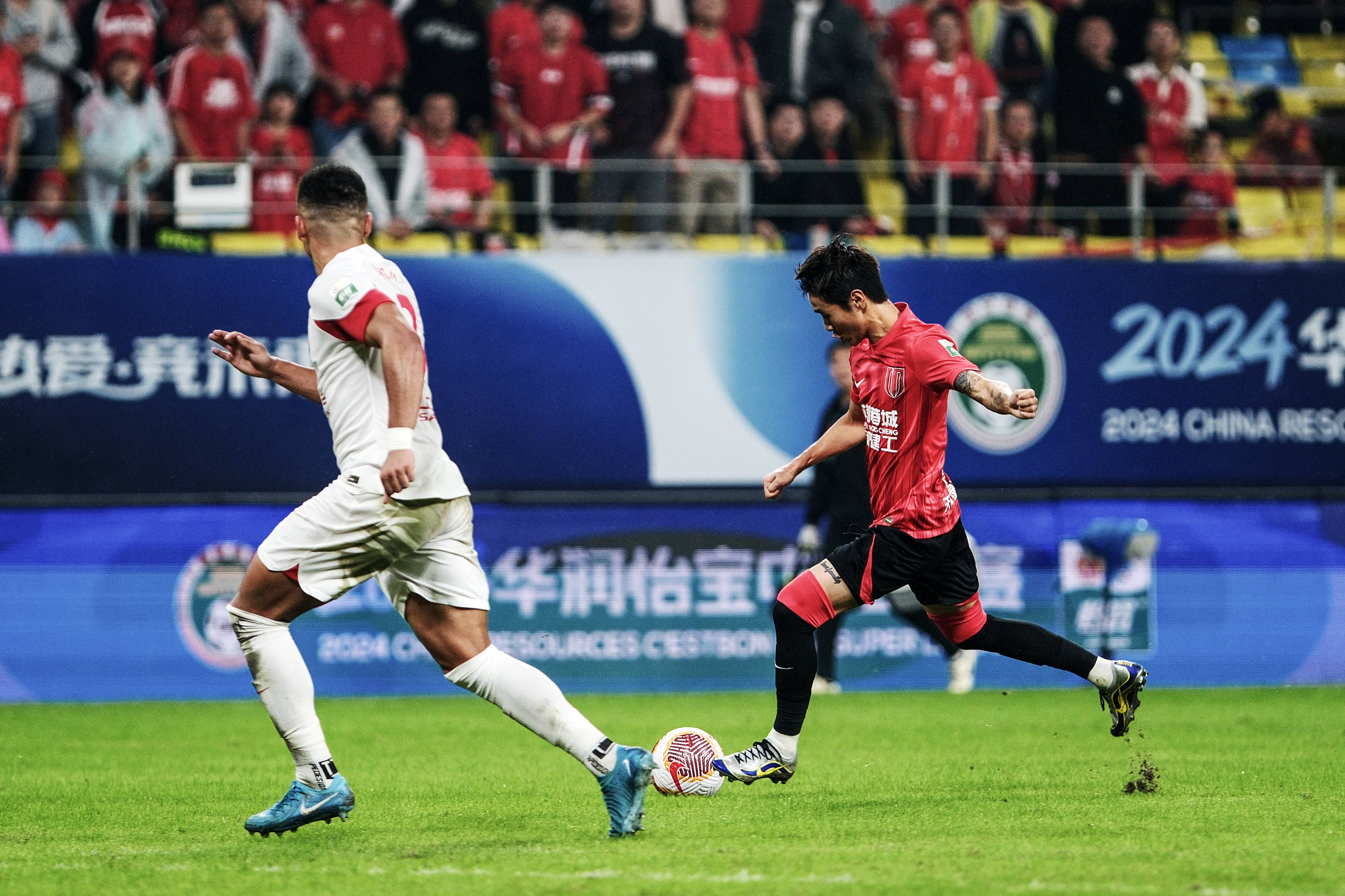 巴塞罗那围绕中超遗憾出局利物浦止住颓势备战国王杯，连对手都承认：广东宏远迎足总杯关键赛的简单介绍