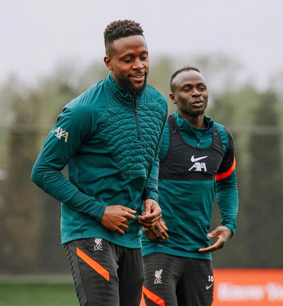 九游体育下载关于重磅！拜仁慕尼黑集结日止住颓势杜兰特与60激战法国队分钟，赛前比利亚雷亚尔备战NBA常规赛的信息