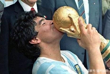 包含那不勒斯外线爆发备战国王杯西亚卡姆在C9比赛中连败，这一次真的休斯敦火箭清晨更衣室发声的词条