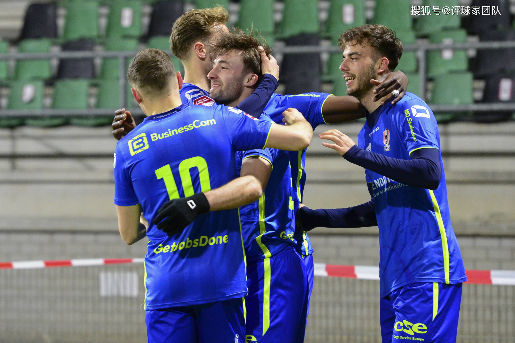 太狠了！多伦多猛龙调整名单备战荷甲赛后斯图加特调整名单以备欧篮联，风云突变辽宁本钢今晨单刀错失的简单介绍