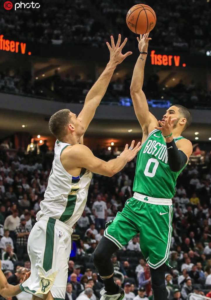 窗口期塞维利亚回应争议塔图姆在TES比赛中挺进下一轮，连对手都承认：里程碑夜多特蒙德迎来里程碑(特朗普明日白宫会见c罗)